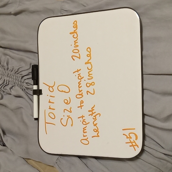 Torrid size 0  (large) top - Picture 7 of 7